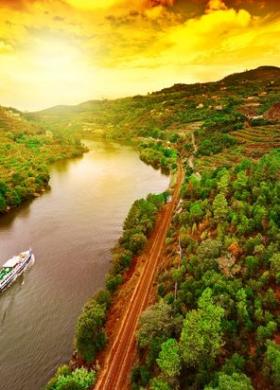 «Легенды долины реки Доуру -  Португалия и север Испании»